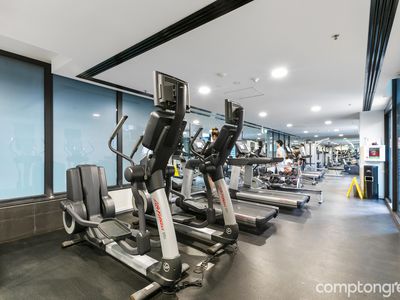 2501 / 8 Sutherland Street, Melbourne