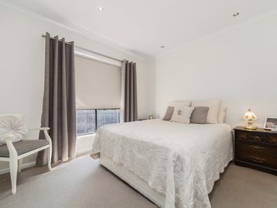 8 Dahlia Street, Dromana