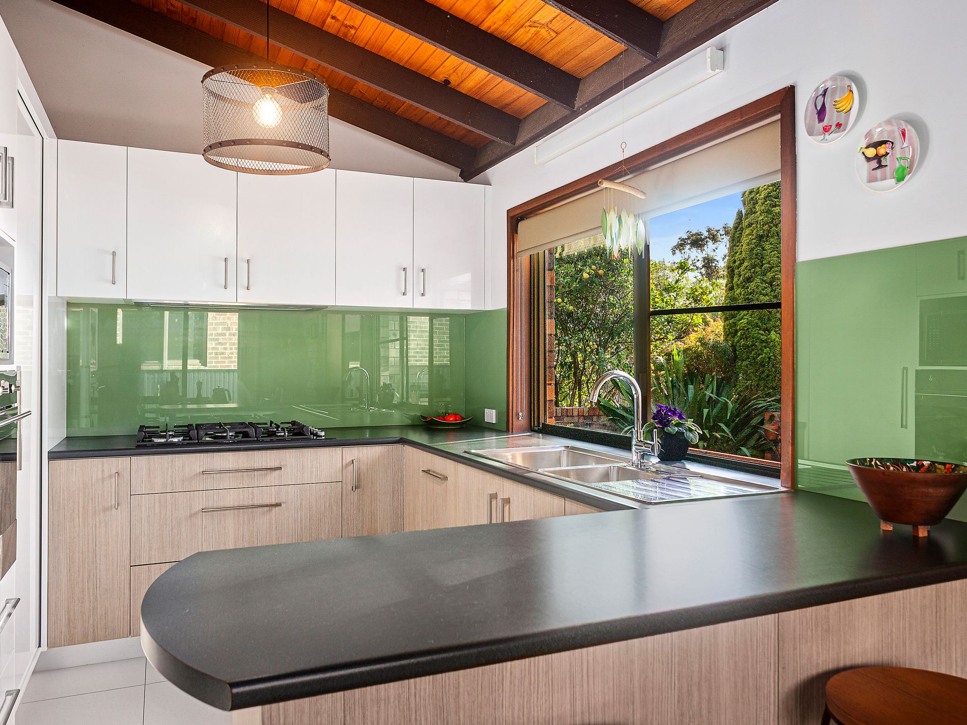 76 Crest Road, Albion Park