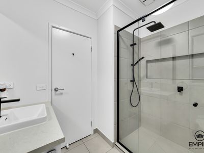 16 Modern Avenue, Clyde North