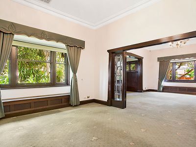 9 Cross  Road, Kingswood