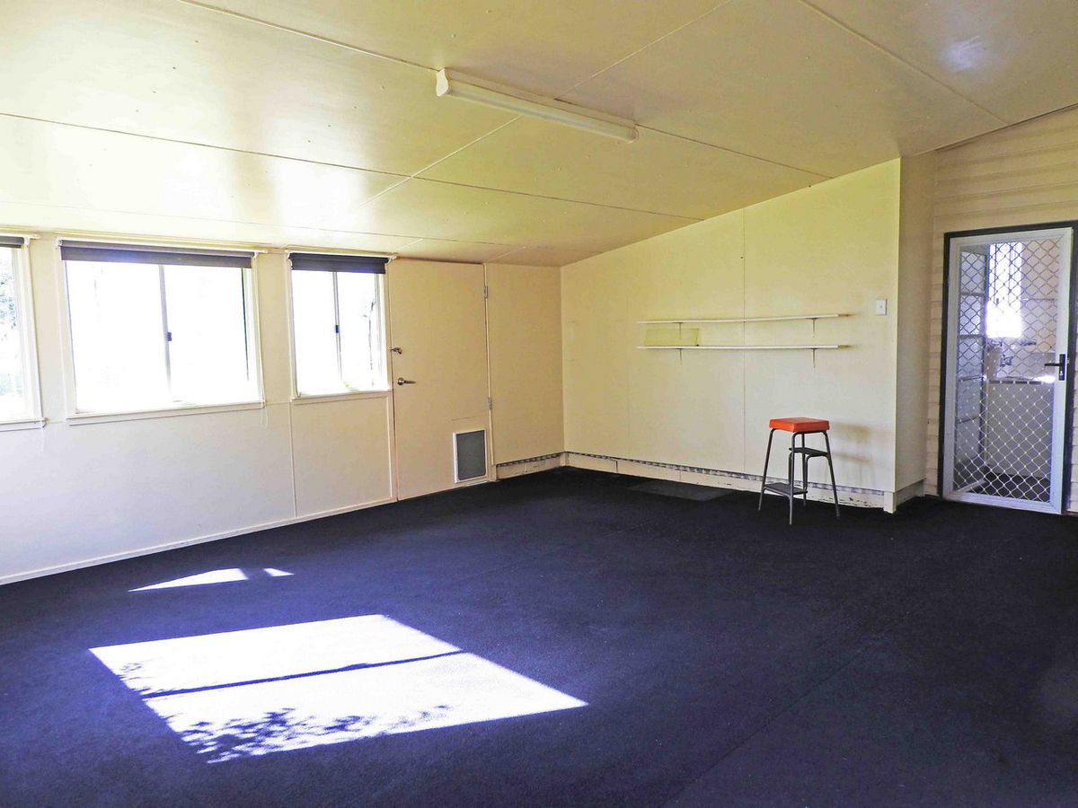 37 CANOPUS CIRCUIT, Atherton