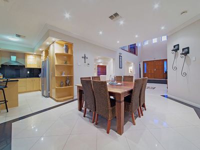 94 Behan Crescent, Wakerley