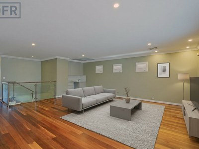 83 Fraser Street, East Fremantle