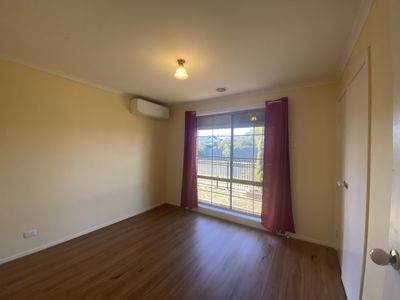 51 Sunbird Crescent, Hoppers Crossing