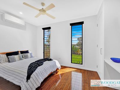 9 Ocean View Dr, Woodgate