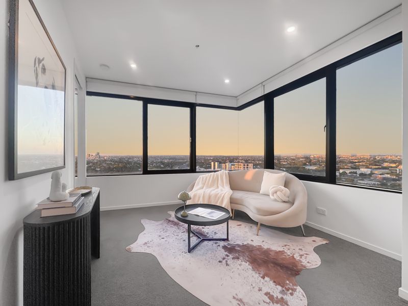 2222 / 18 Mt Alexander Road, Travancore