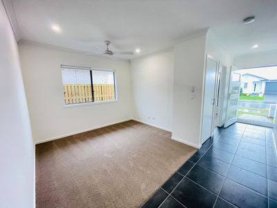 19 Roxby Place, Lilywood