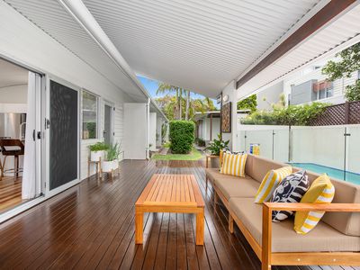 702 Casuarina Way, Casuarina