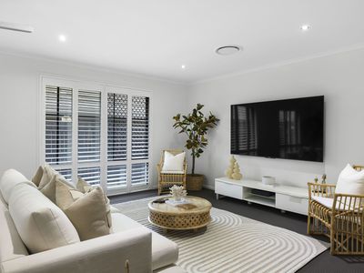 9 Feathertail Place, Wakerley