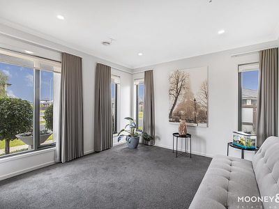32 Lancelot Avenue, Clyde
