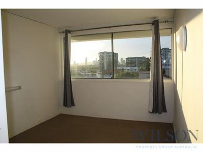 12 / 223 Cavendish Road, Coorparoo