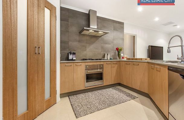 72 Axminster Drive, Craigieburn