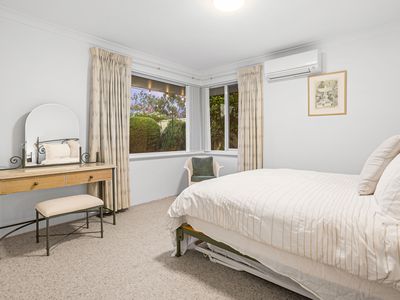 31 Simmonds Parade, Winthrop