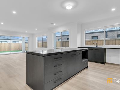 8 Prosecco Street, Wollert