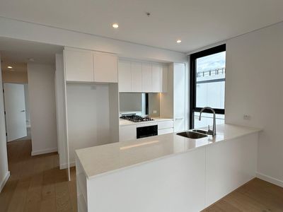 422 / 32 Kitchener Parade, Bankstown