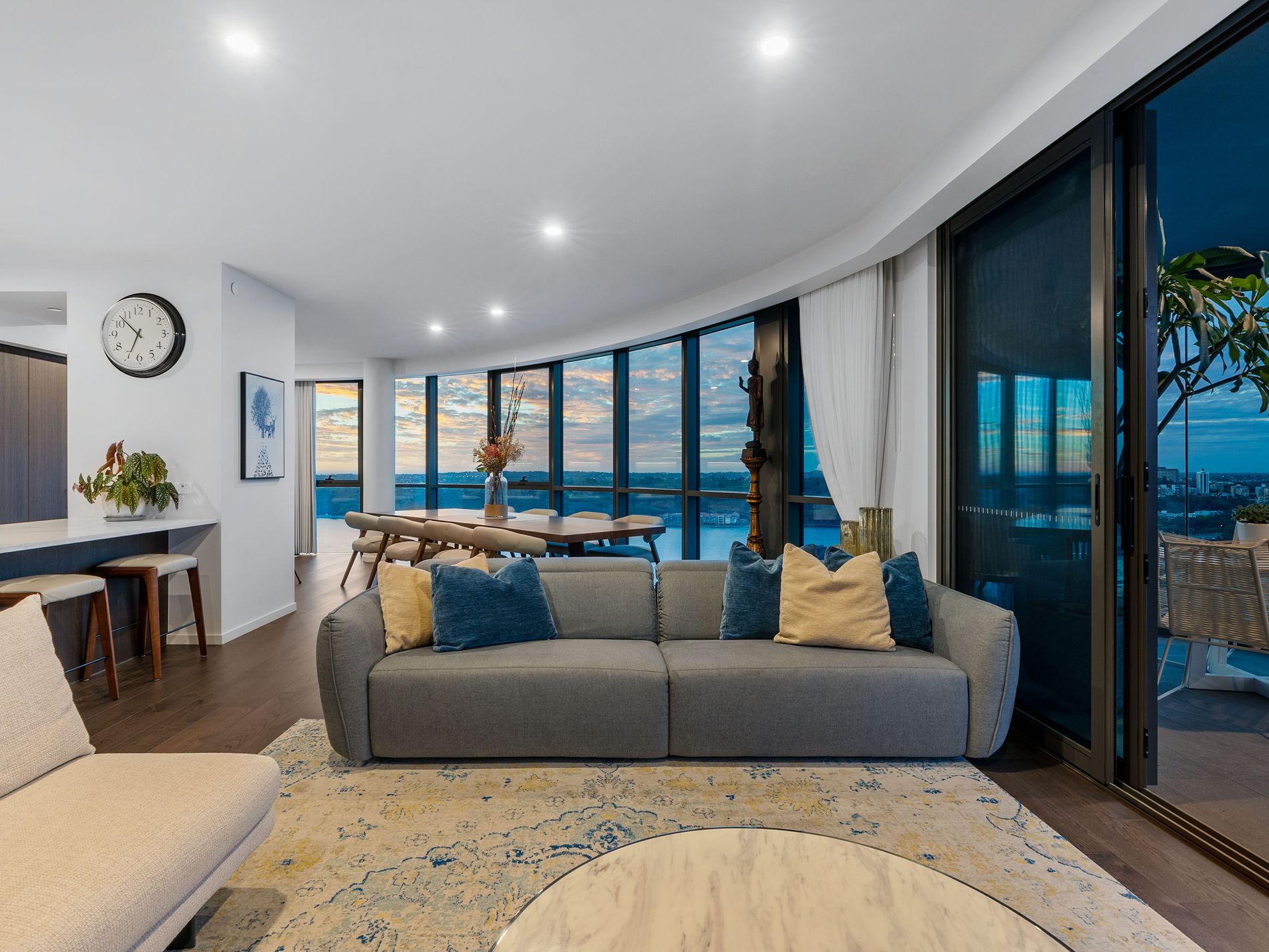 3303 / 99 Mill Point Road, South Perth