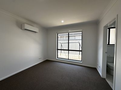 41 Melton Circuit, Gregory Hills