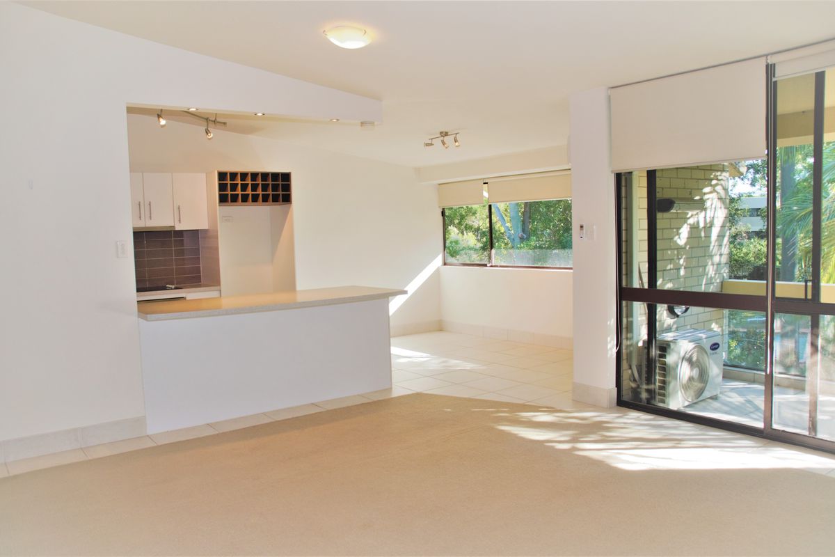 10 / 22 Rudd Street, Broadbeach Waters