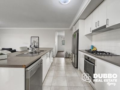 31 Magnolia Boulevard, Dubbo