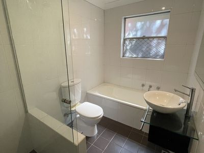 2 / 8 Queen Street, Arncliffe