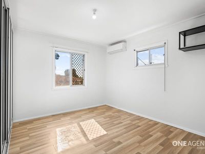 33 Ursa St, Inala