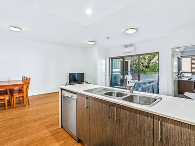 4 / 2 Rowe Avenue, Rivervale