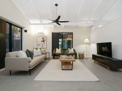 58 Lakes Crescent, Marrara