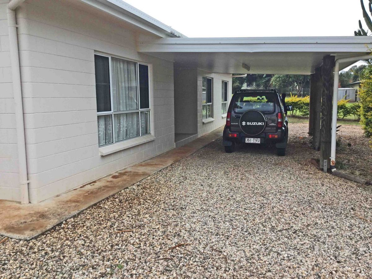 8 LARKIN CLOSE, Atherton
