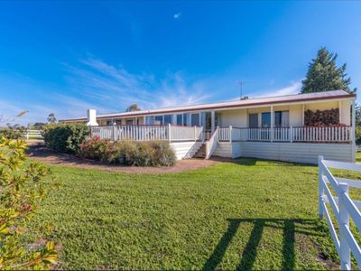 220 Nineteenth Avenue, Eden Park
