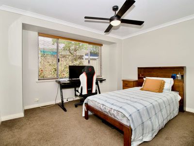 10 Waring Heights  , Baldivis