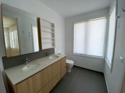 13 Anton Grove, Flemington