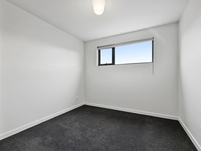 2 / 54 Landsborough Avenue, Newstead