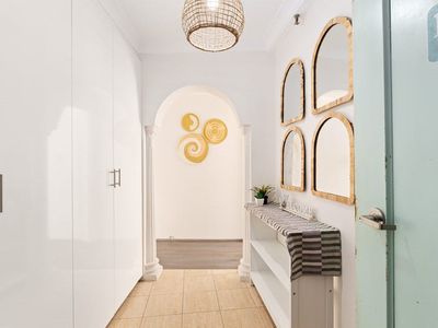 17E / 80 The Esplanade, Surfers Paradise