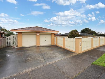 2 Adam Court, Warrnambool