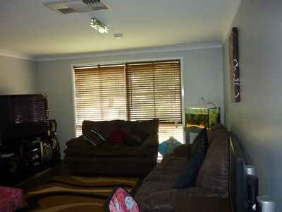 28 Meadowbank Drive, Dubbo