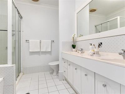 3 / 3 Quetta Close, Manoora