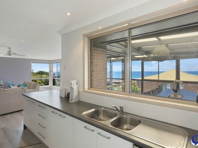 58 Sunset Boulevard, Kianga