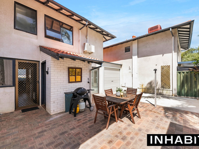 2 / 4 Lawrence Street, Como
