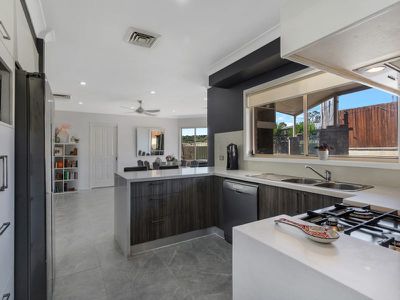 32 Woolshed Place, Currans Hill