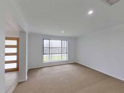 33 Boyd Ave, Dubbo