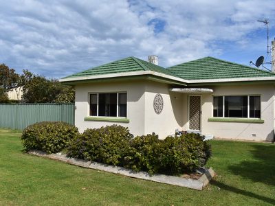 10 Peters Street, Tantanoola