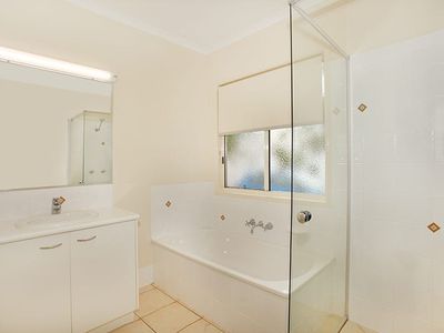 2 Lanai Close, Parrearra