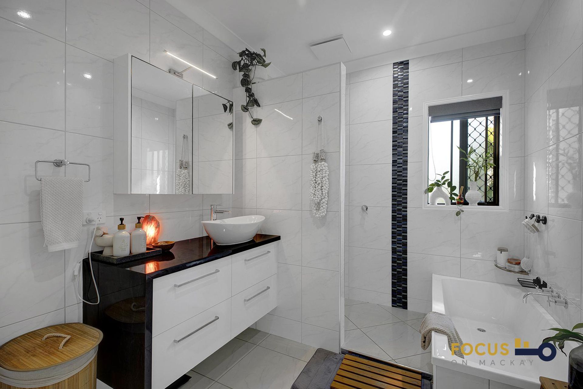 4 Campbell St, Campwin Beach
