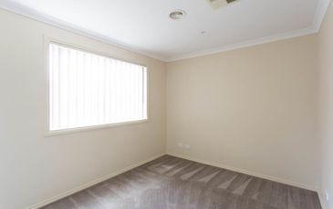 4 Gareth (Patrick) St, Cranbourne East