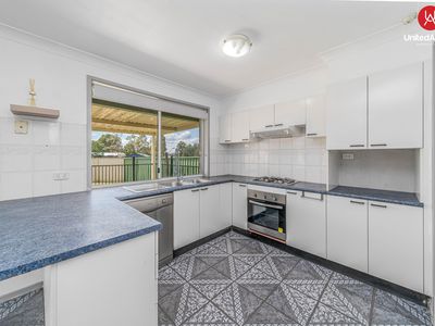 10 Wilcannia Way, Hoxton Park