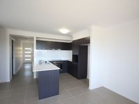 30 / 19 Gumtree Crescent, Upper Coomera