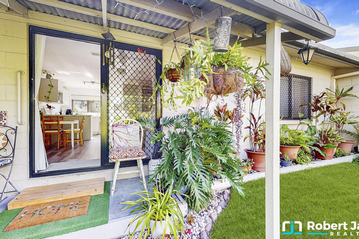 2 / 35 Toolar Street, Tewantin