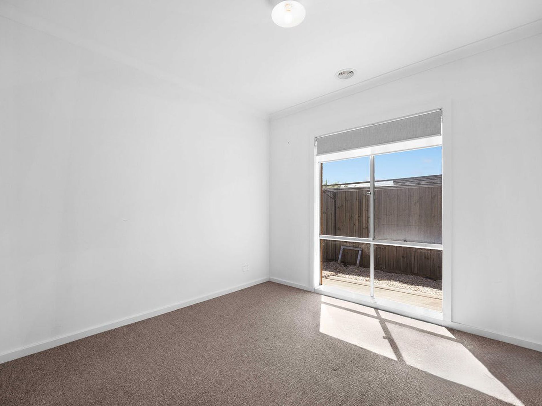 27 Rosewater Street, Manor Lakes