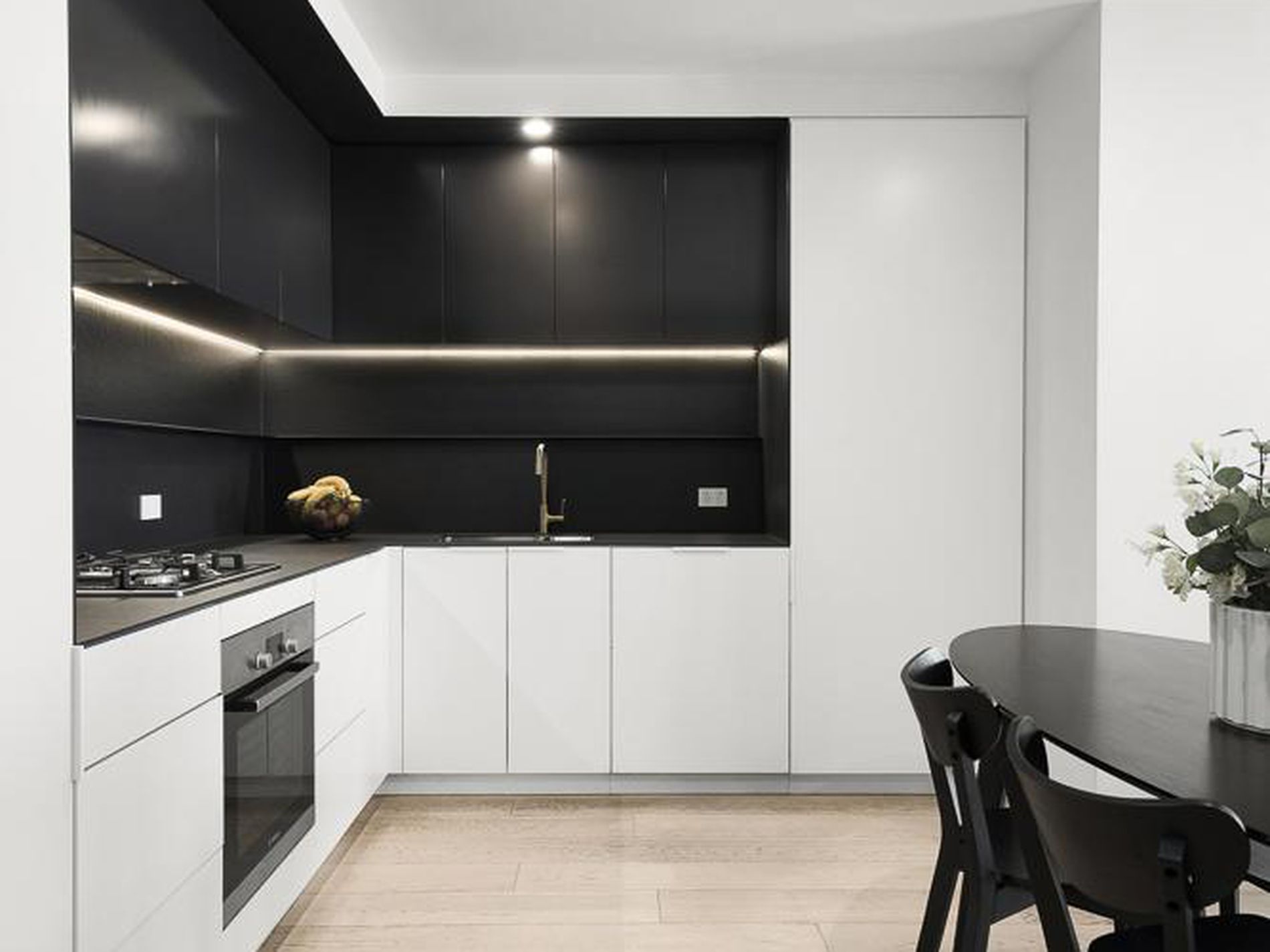 605 / 8 Garden Street, South Yarra